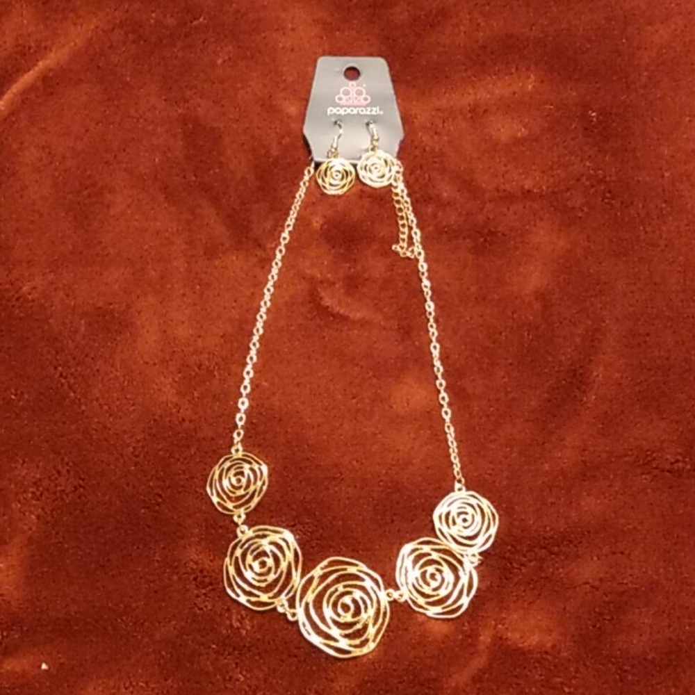 Paparazzi Jewelry Set